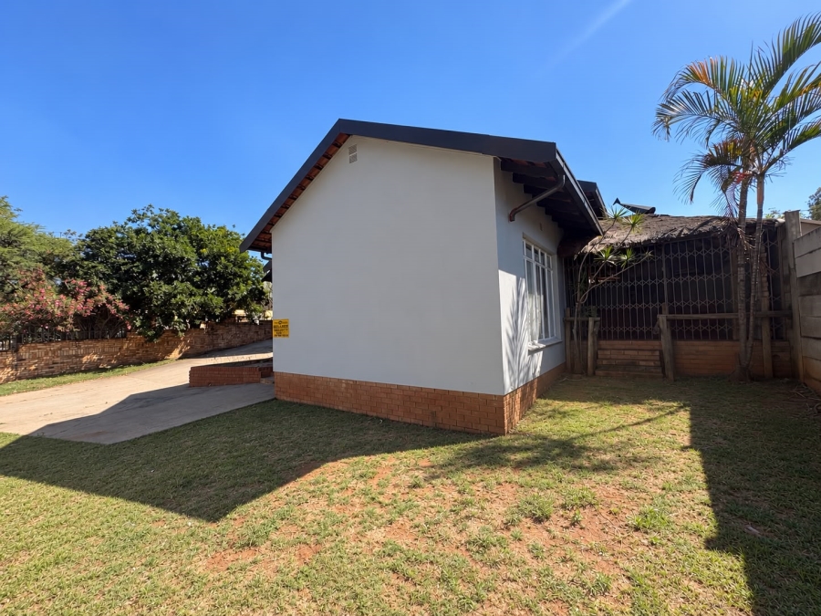 4 Bedroom Property for Sale in Geelhoutpark North West